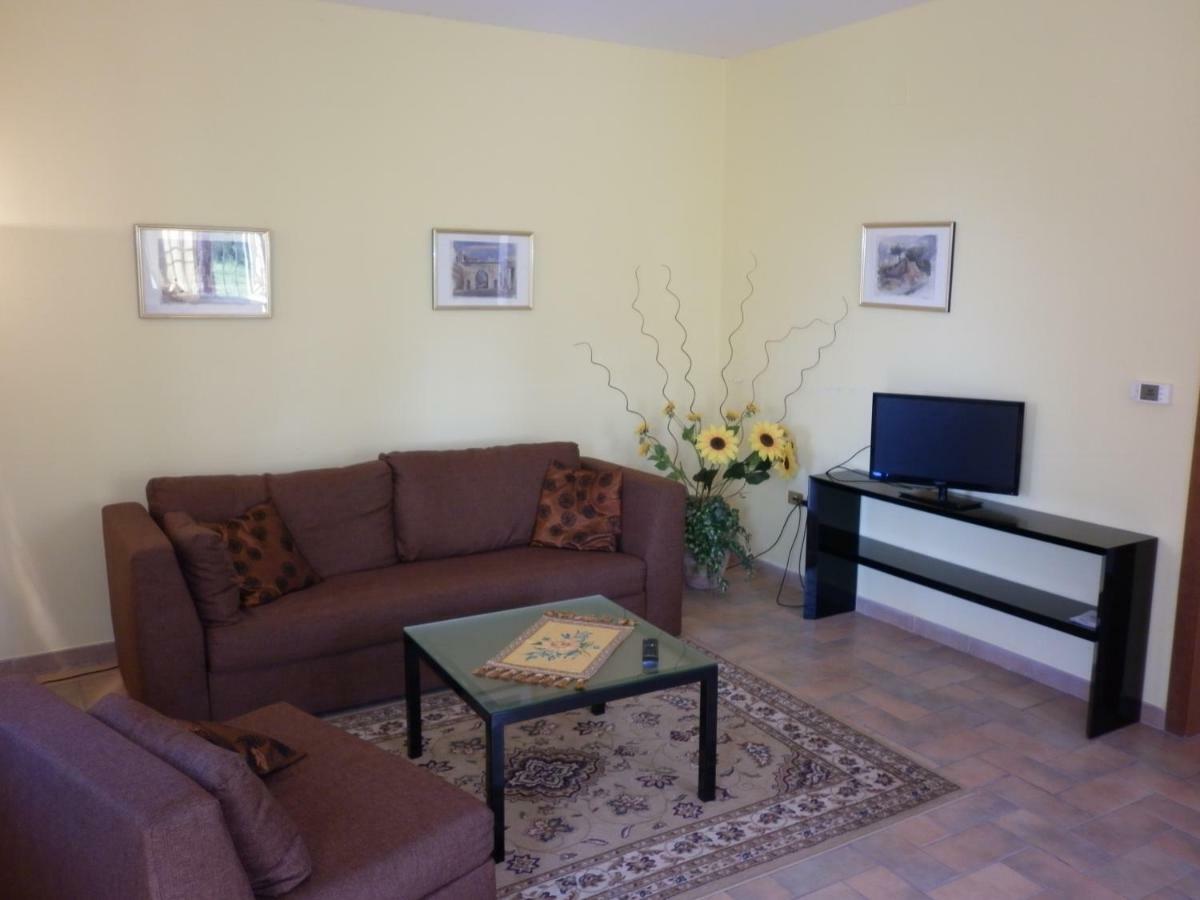 Villa Jolanda Fratte Rosa Экстерьер фото